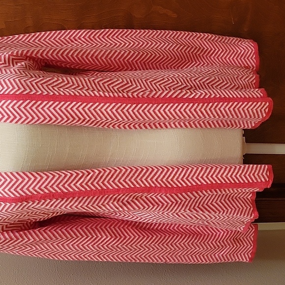 Kim Rogers | Coral Pink and White Chevron Print Cardigan in size S - Picture 3 of 12